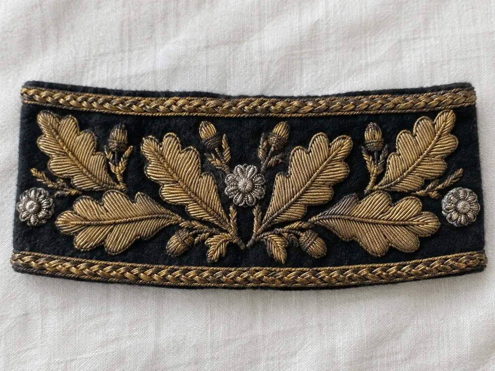 Oak Leaf Historical Officer Trim