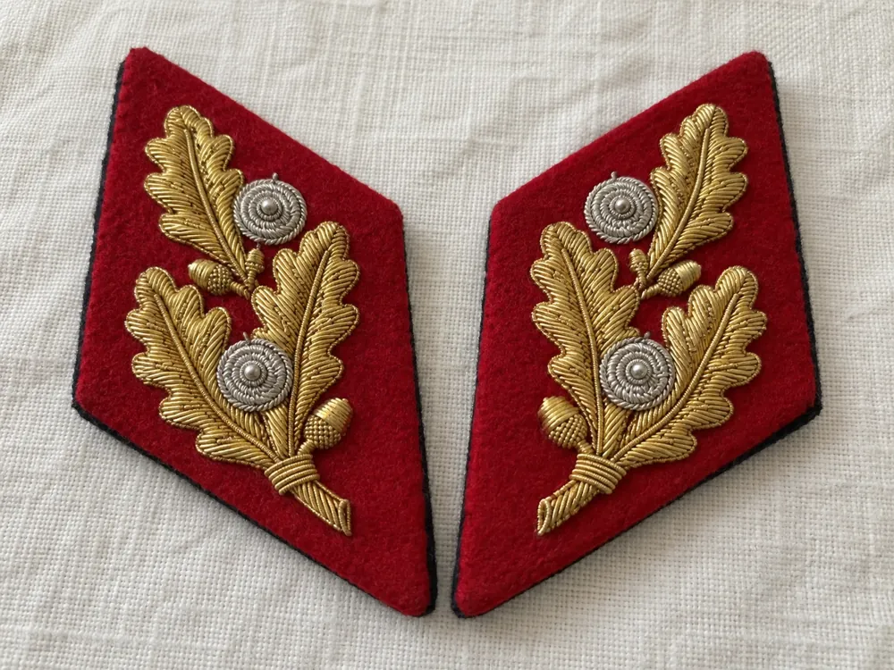 Oak Leaf Staff Gorget Patches — Staff Gorget Embroidery File sample
